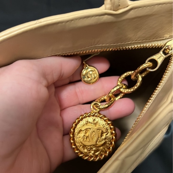 Chanel Lambskin Medallion Beige Tote Gold Hardware with ENTRUPY Good used cond - Picture 7 of 12